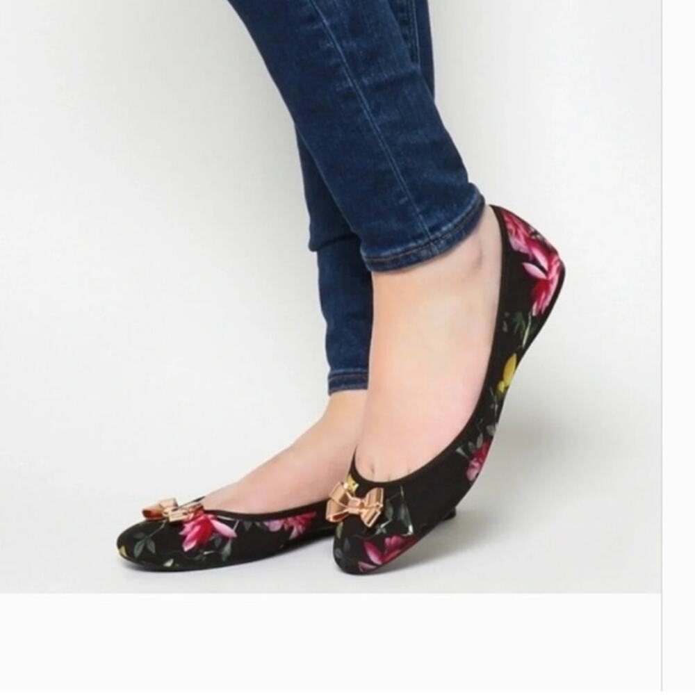 Ted Baker London Floral print flats w metal rose gold bow detail feminine dainty